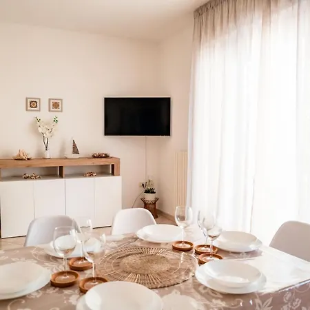 La Casita, *